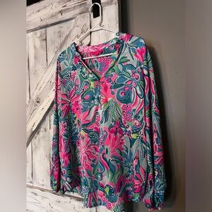 Gently worn Lilly Pulitzer satin blouse